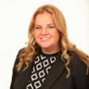 Meet your Posher, Becki